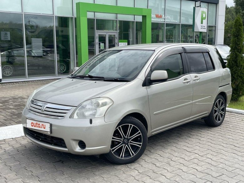 Тойота раум 2003