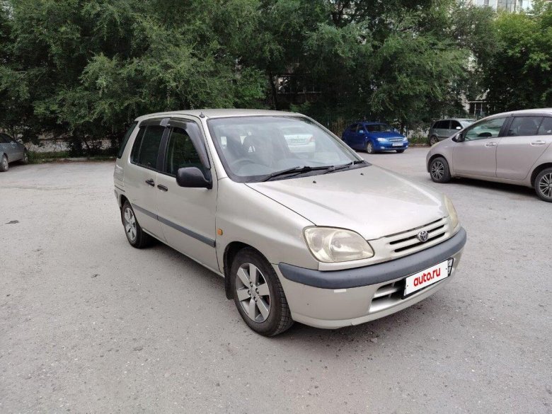 Тойота раум 1998