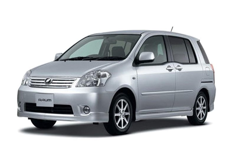 Toyota Raum 2011