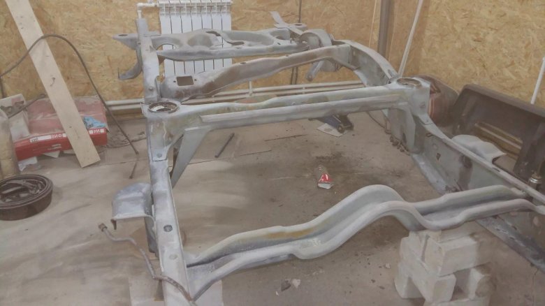 Рама Тахо 400