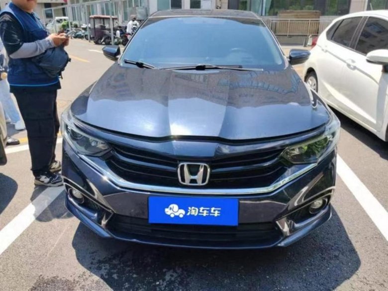 Автомобиль honda