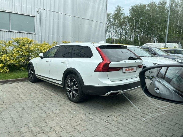 Вольво v 90 cross country