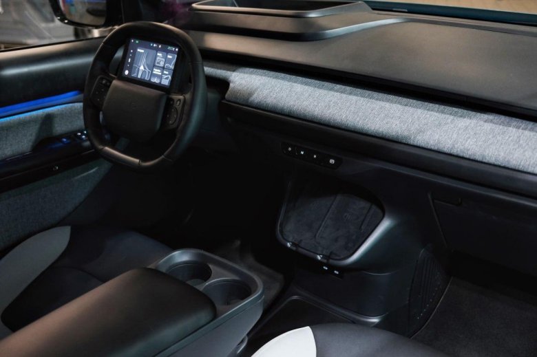 Российский автомобиль атом