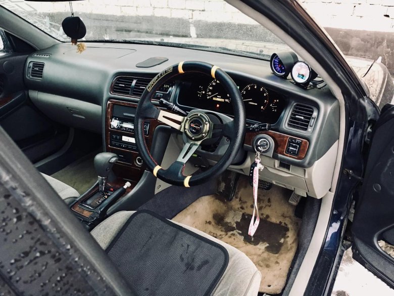 Тойота Марк 2 90 левый руль