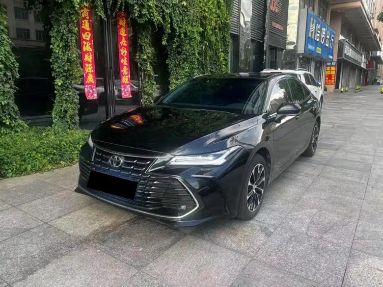 Тойота авалон 2023 черный