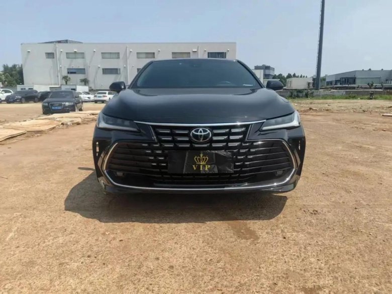 Toyota avalon 2022 года