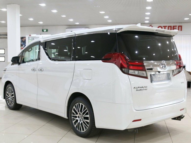 Тойота альфард 2017