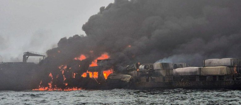 Танкер в черном море