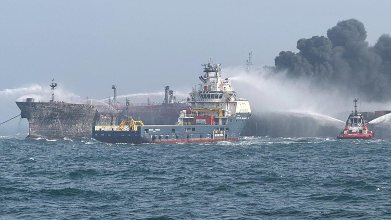 Танкер в черном море