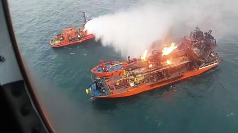 Танкер в Керченском проливе