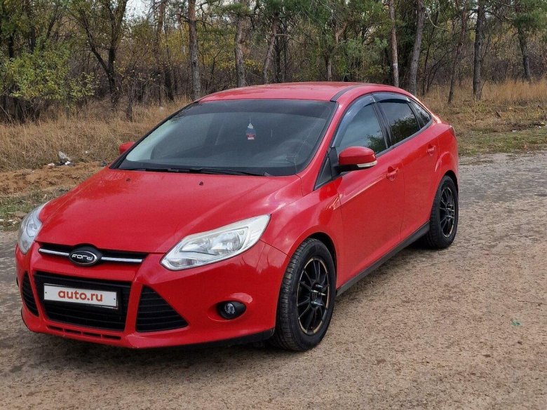 Ford focus 3 седан красный