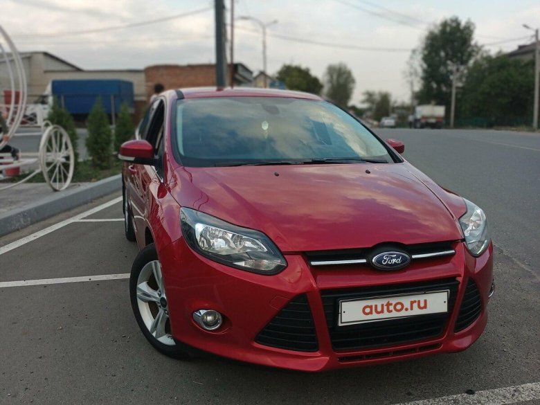 Красный форд фокус