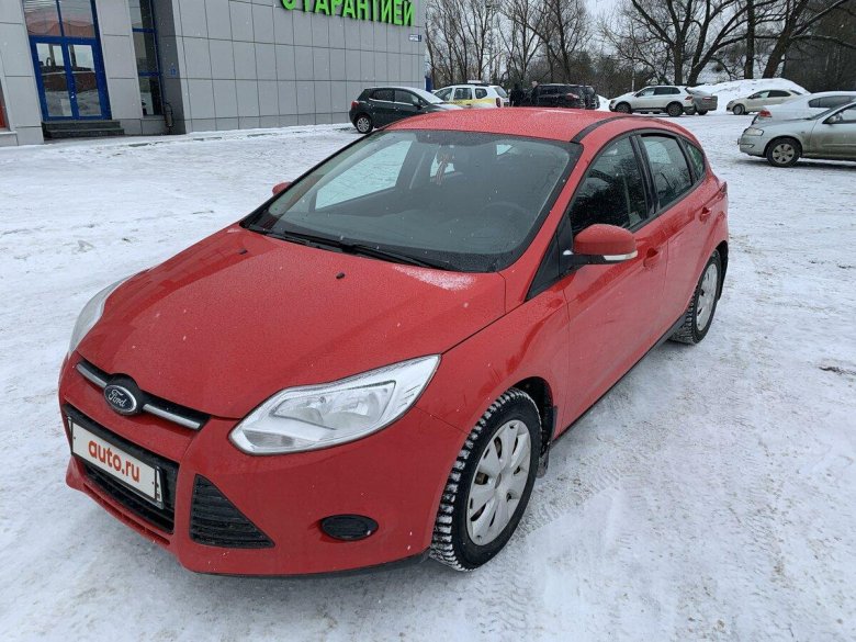 Красный форд фокус