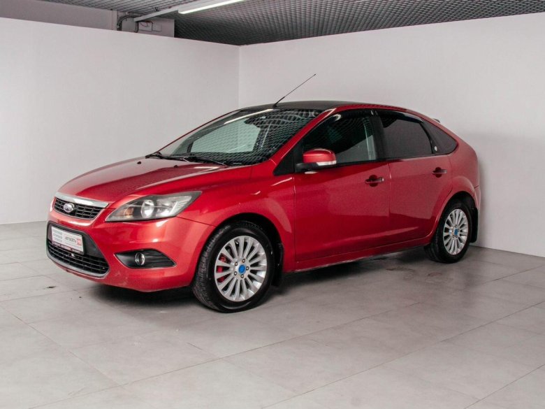 Ford Focus 3 хэтчбек красный 2012