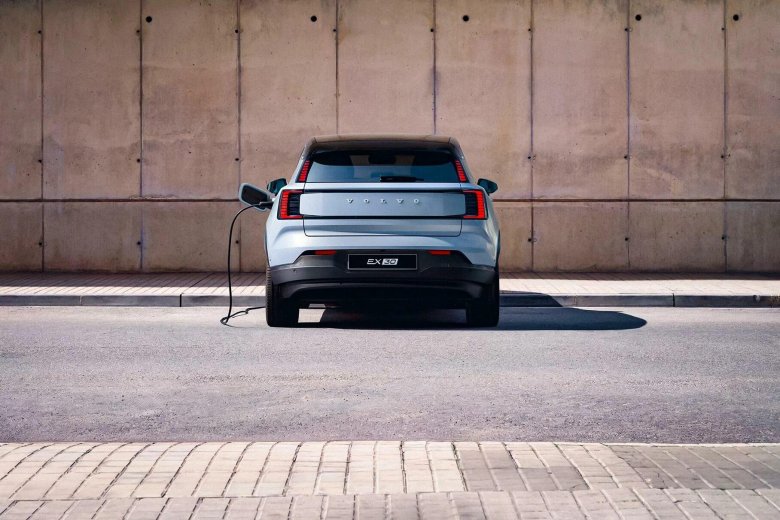 Вольво электромобиль
