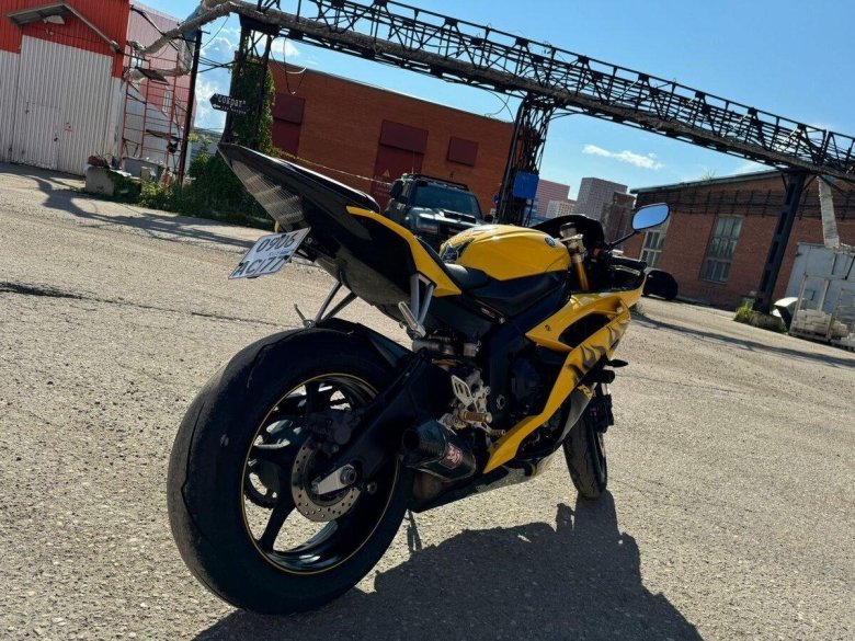 Yamaha r6 2008 yellow