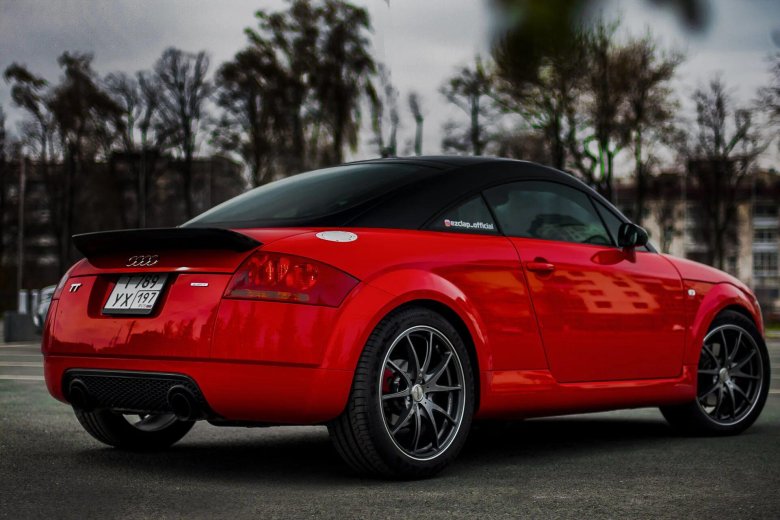 Audi TT Red