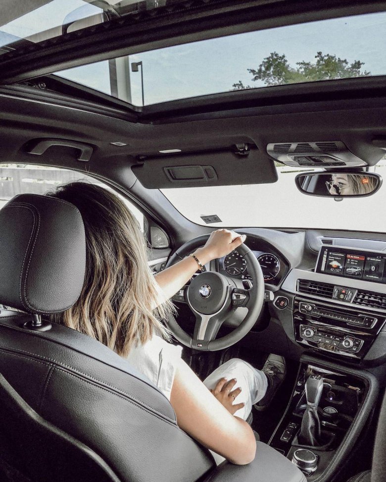 BMW x6 за рулем