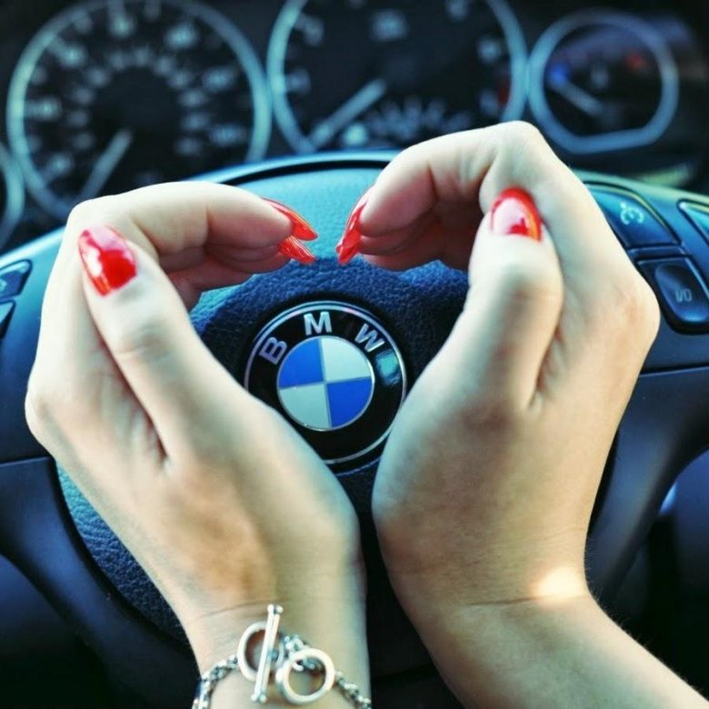 Маникюр на руле