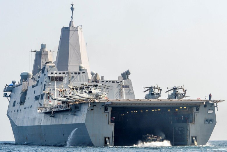 USS «Эссекс» (LHD-2)