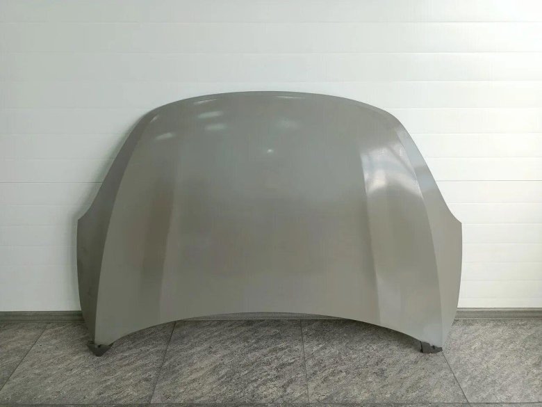 Капот автомобиля