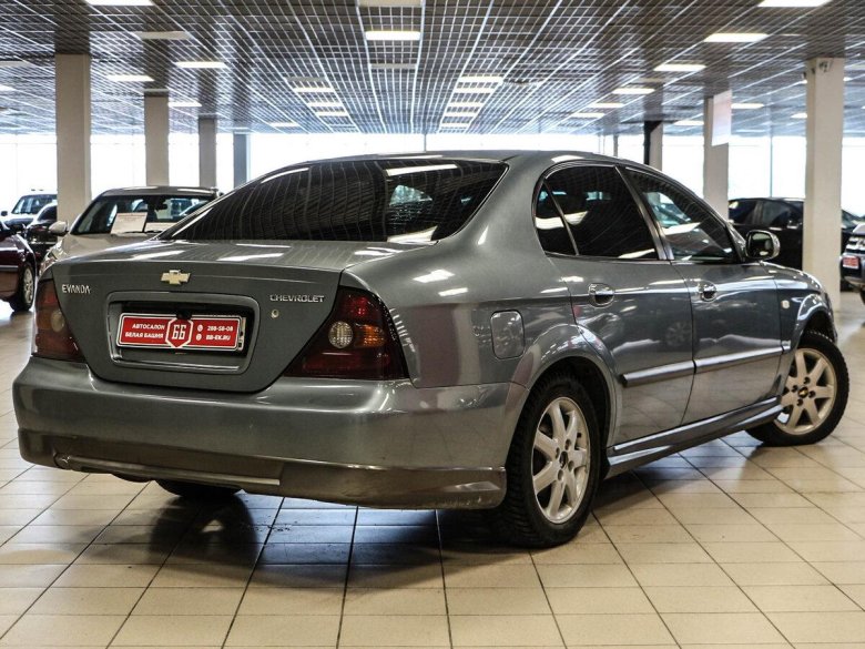 Chevrolet Evanda 2004