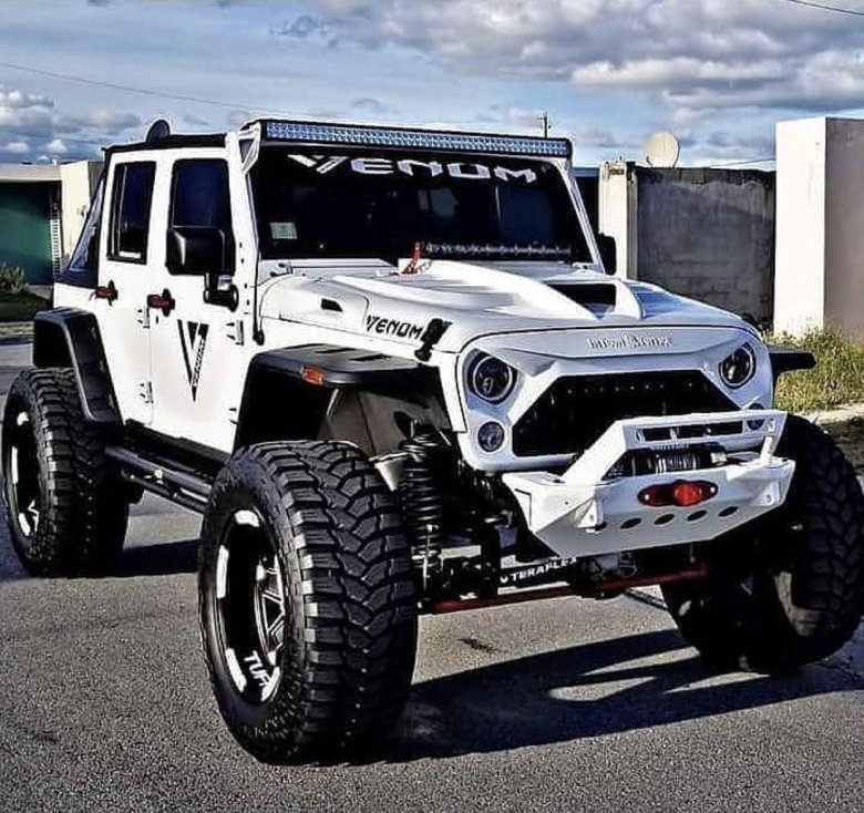 Мощный внедорожник