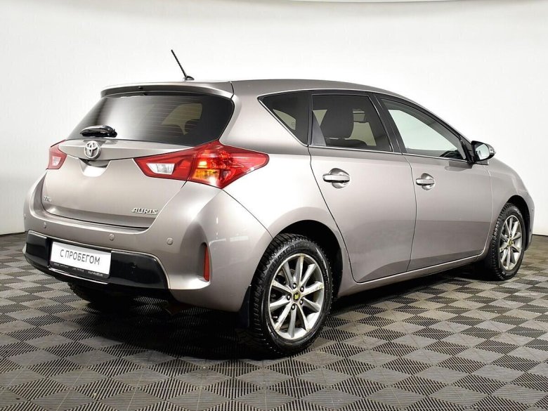 Toyota auris 2014