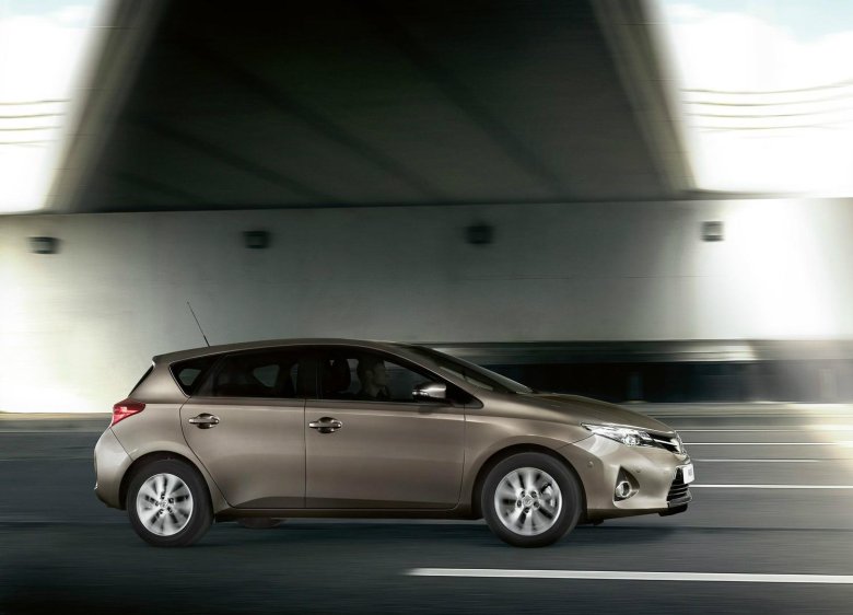 Toyota Auris 2013
