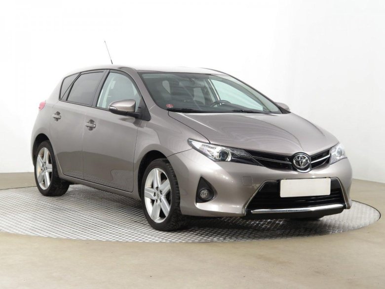 Toyota auris 1