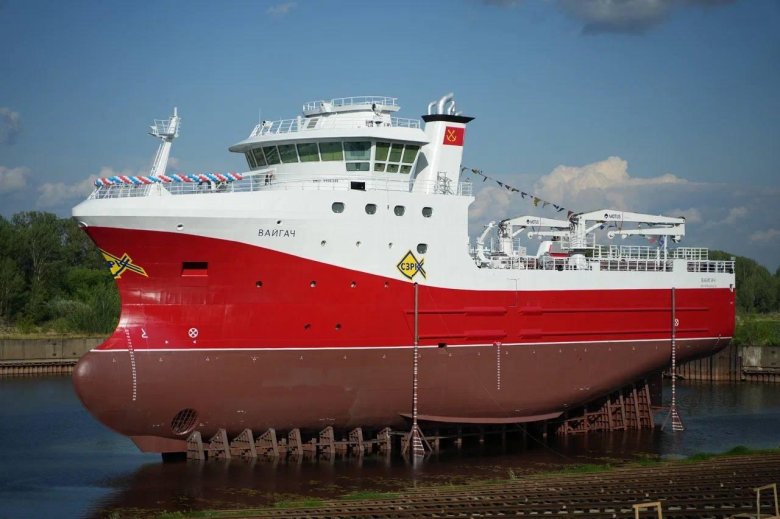 Вайгач судно красное Сормово