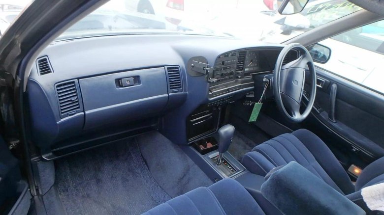 Toyota Crown gs131 салон