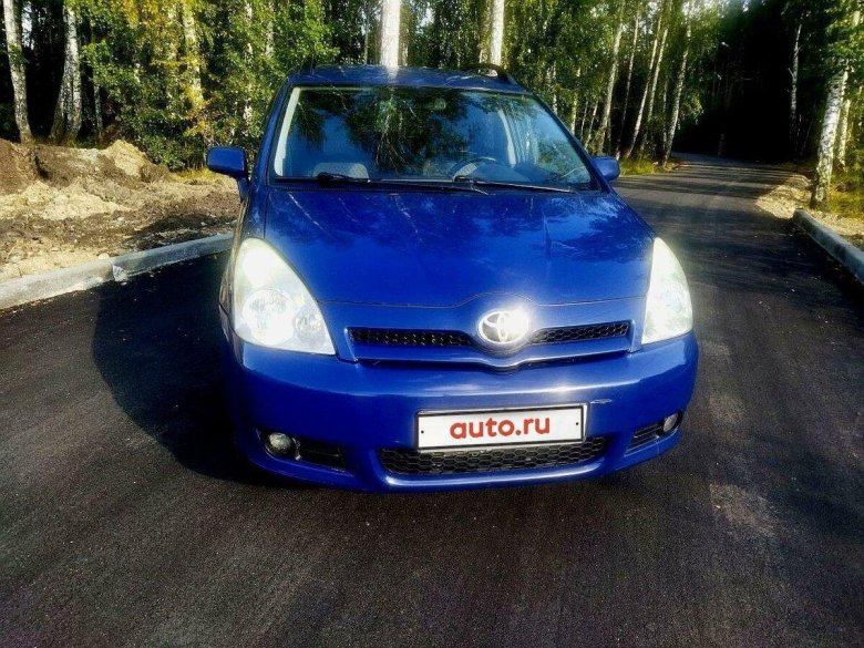 Тойота королла версо 2002