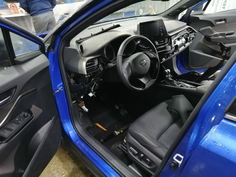 Toyota Chr установка сигнализации