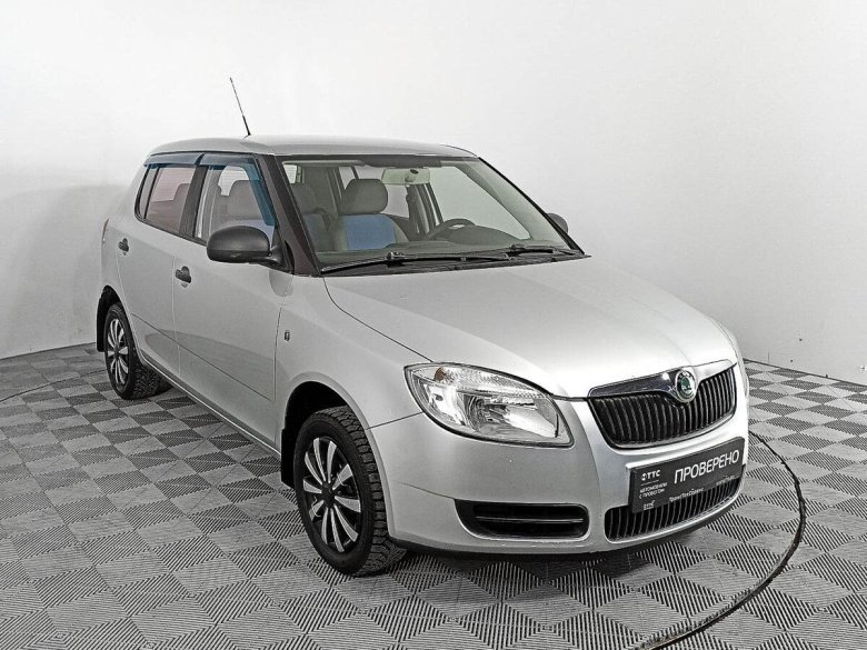 Шкода фабия 2 2012