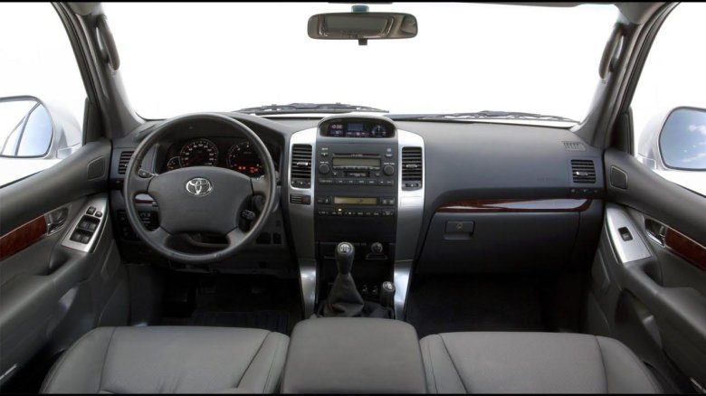 Ленд Крузер Прадо 120 салон