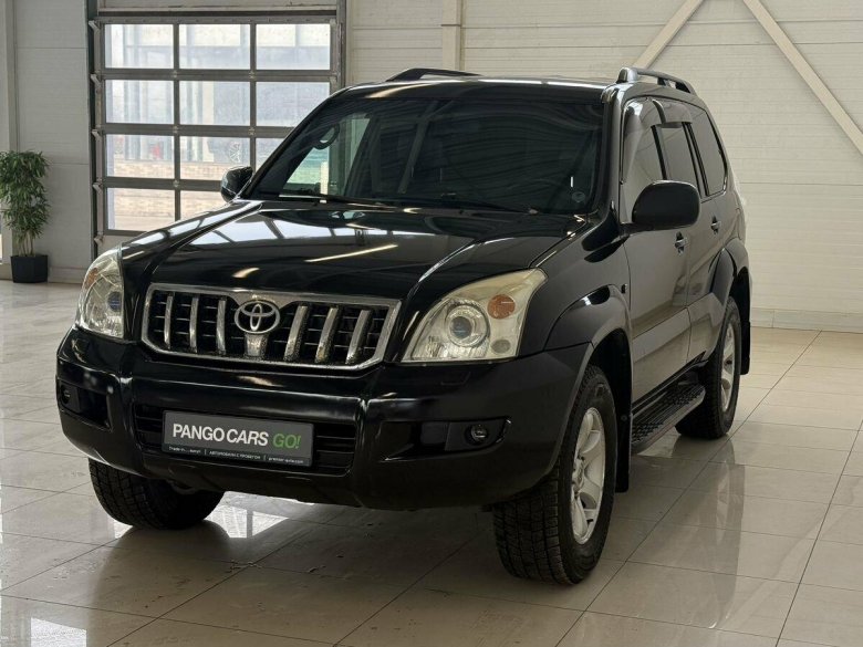 Машина toyota land cruiser prado