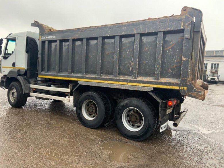 Рено самосвал 8х4