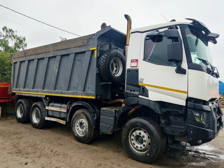 Рено самосвал 8х8