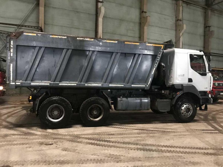 Самосвал Renault Kerax