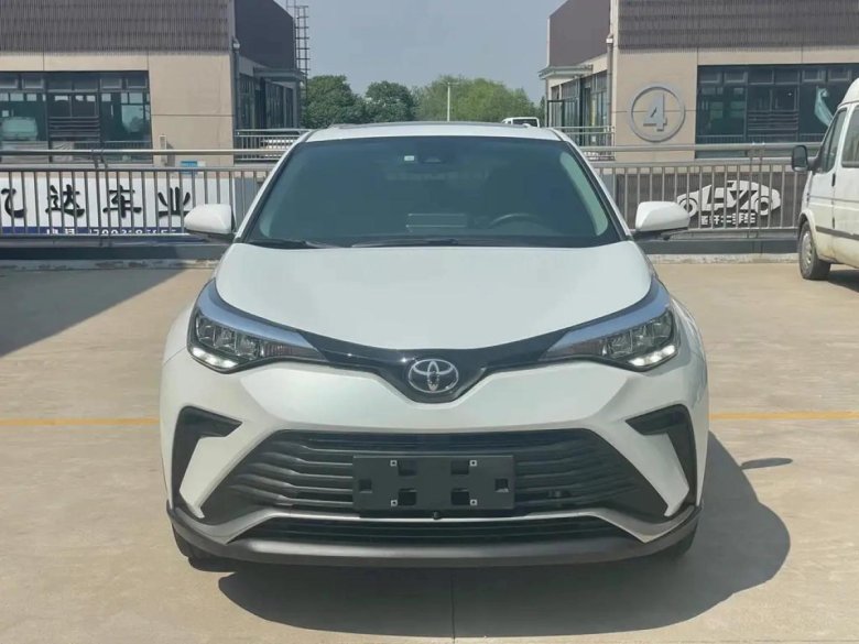 Toyota c hr hybrid