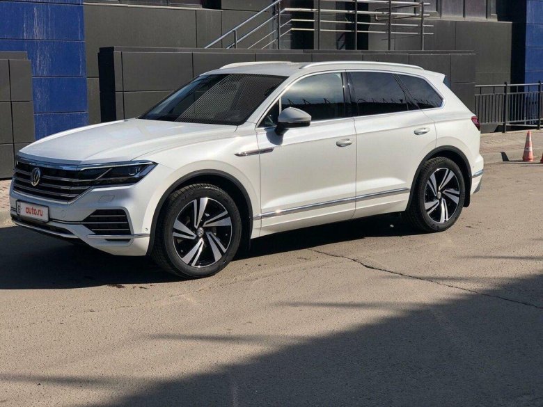 Фольксваген туарег белый