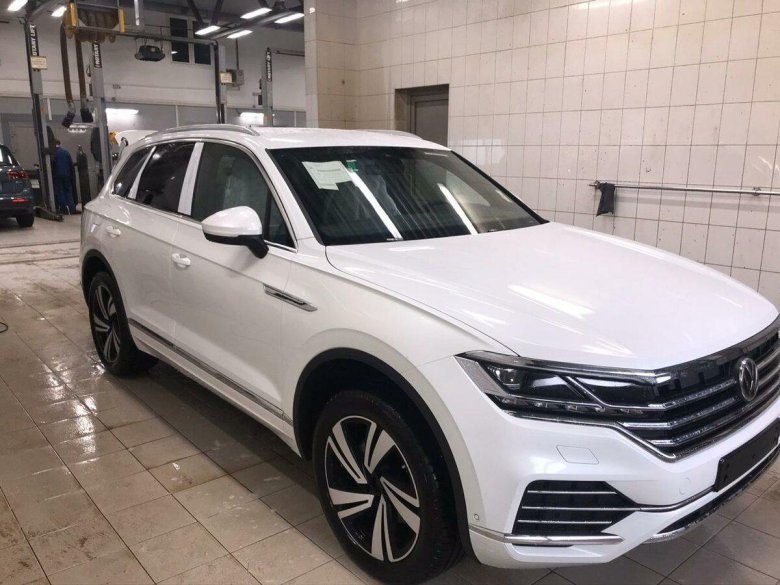 Volkswagen touareg 3.0 tdi r-line