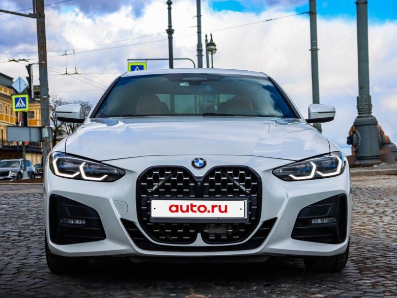 Белая бмв