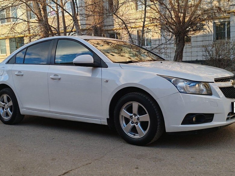 Chevrolet cruze j300 2012