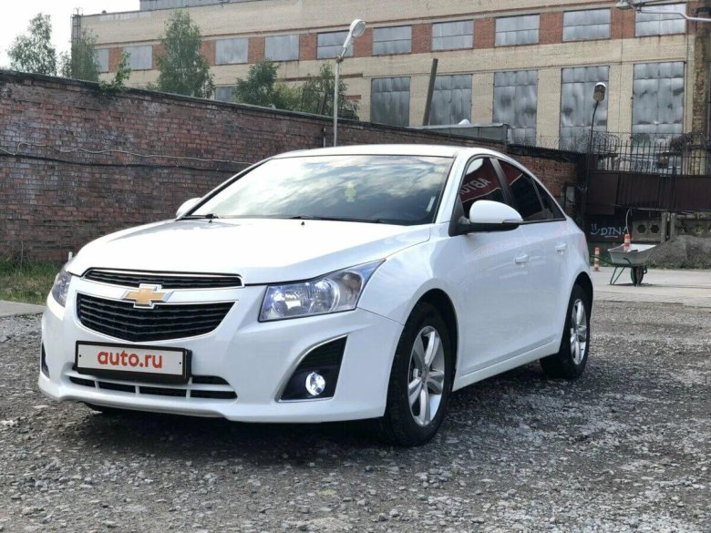 Chevrolet Cruze 2014 белый