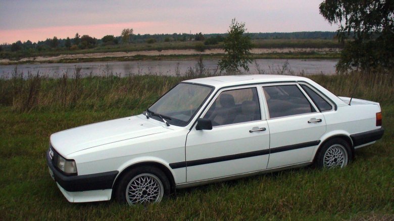 Ауди 80 б2 белая