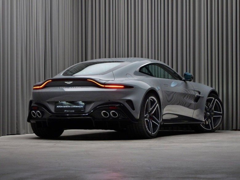 Aston martin vantage 2018