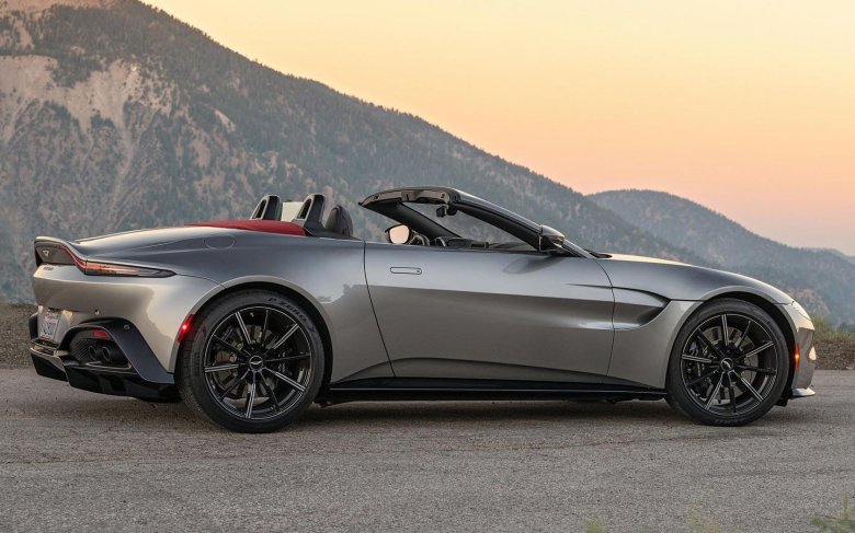 Астон Мартин в8 Vantage 2020