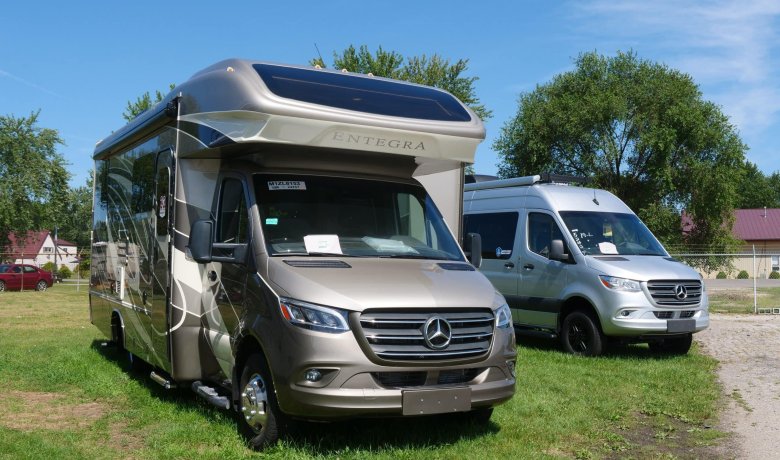 Мерседес Спринтер 2022